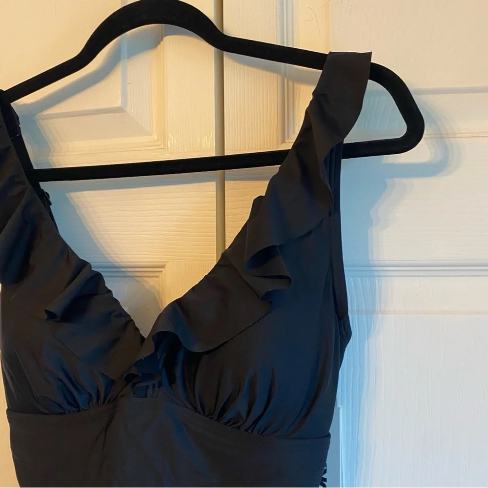 DKNY ruffle strap one-piece swimsuit BLACK small - Picture 2 of 3